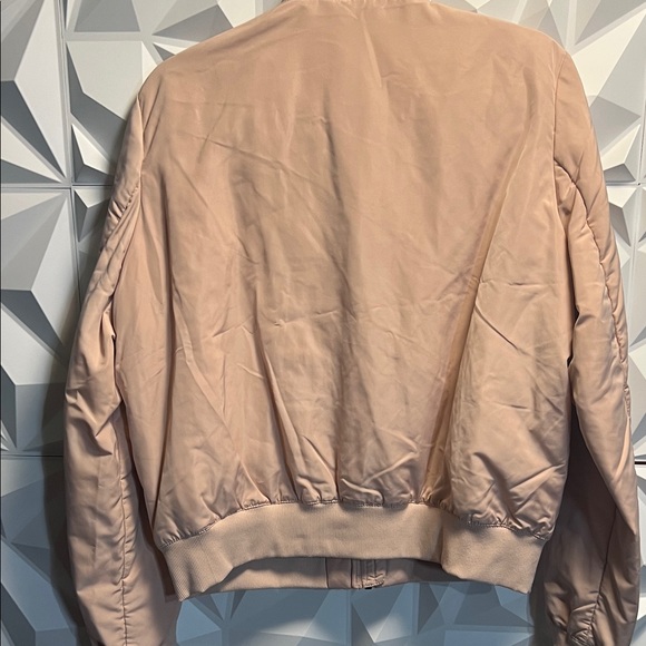 ALO Yoga Off Duty Bomber Jacket - Picture 4 of 5